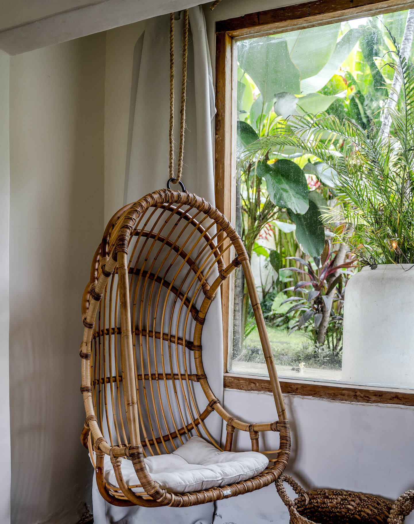 Hanging Chair Rattan - Rattan Furniture - Monnarita - handmade furniture