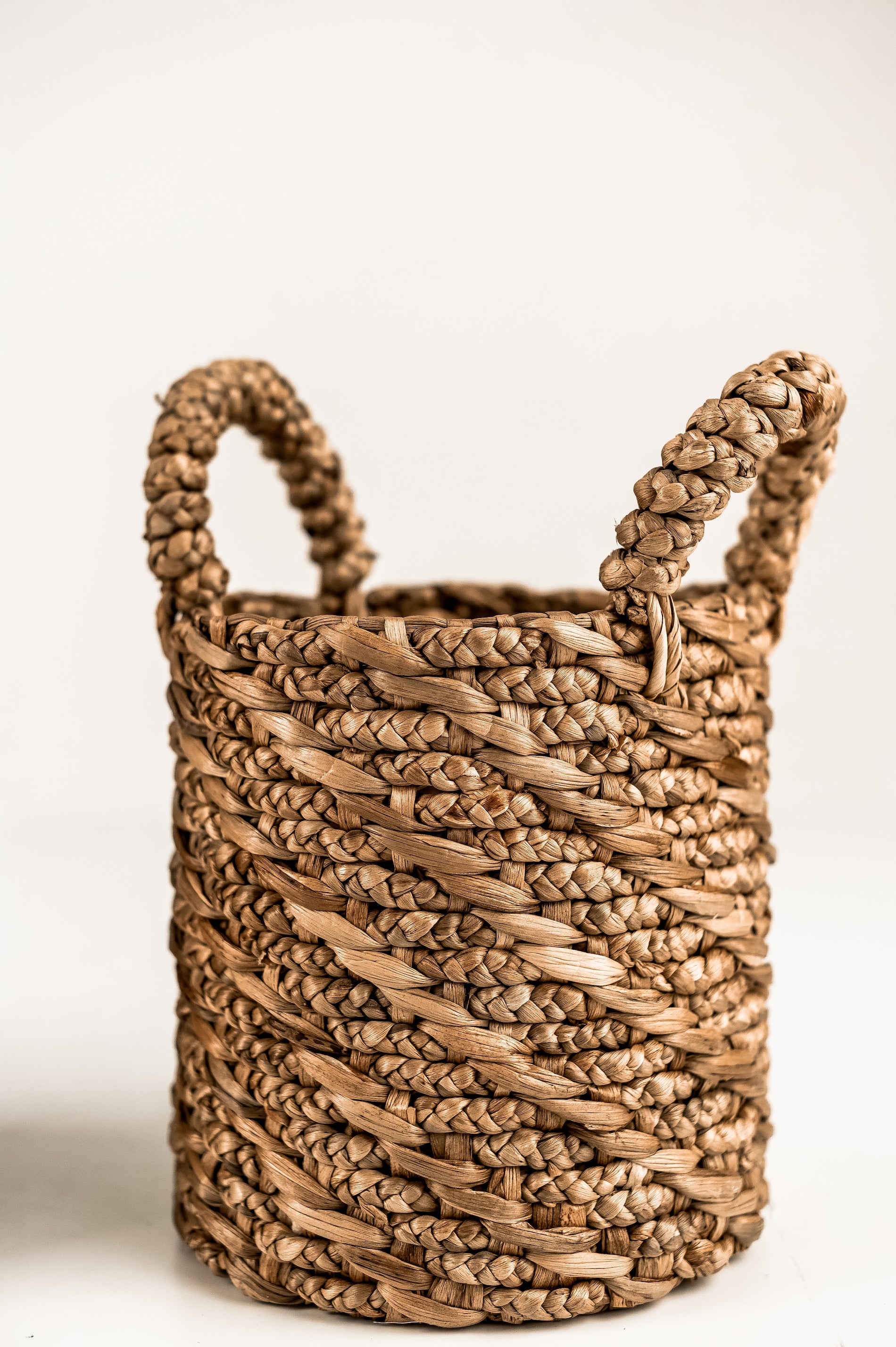 Laundry Basket - Water Hyacinth - Boho Style Decor - Monnarita - handmade product